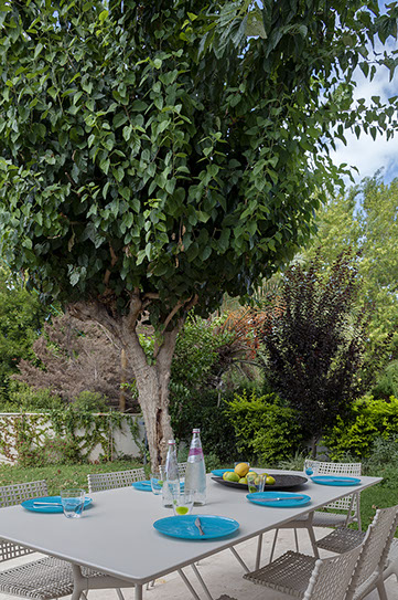 A Penthouse Location: Tel Aviv Architect: Dorith Jaffe Kaminker Photography: Binyamin Adam