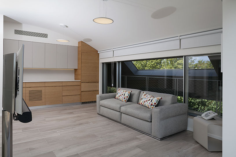 A Penthouse Location: Tel Aviv Architect: Dorith Jaffe Kaminker Photography: Binyamin Adam