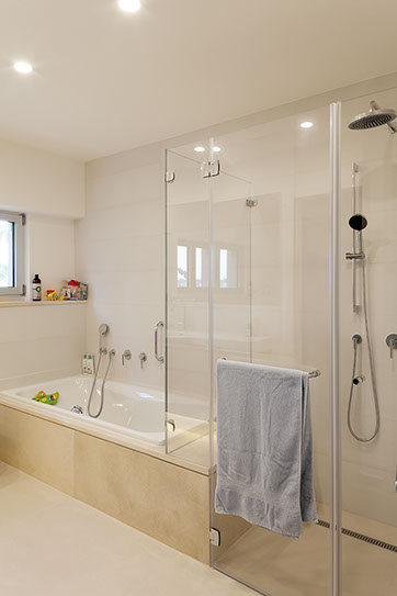 A Penthouse Location: Tel Aviv Architect: Dorith Jaffe Kaminker Photography: Binyamin Adam