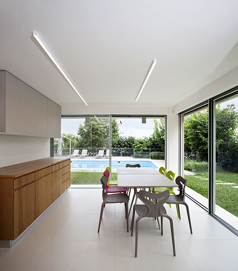 A Penthouse Location: Tel Aviv Architect: Dorith Jaffe Kaminker Photography: Binyamin Adam