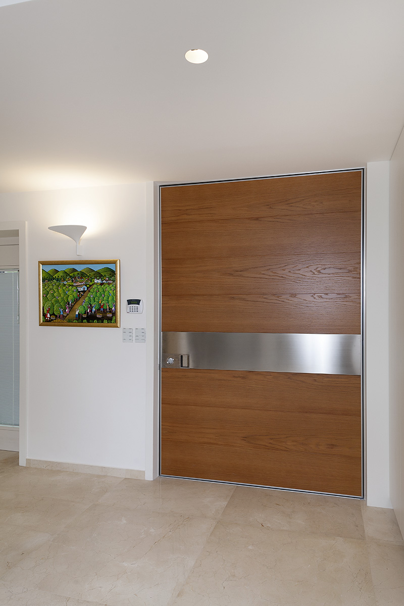 A Penthouse Location: Tel Aviv Architect: Dorith Jaffe Kaminker Photography: Binyamin Adam