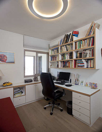 A Penthouse Location: Tel Aviv Architect: Dorith Jaffe Kaminker Photography: Binyamin Adam