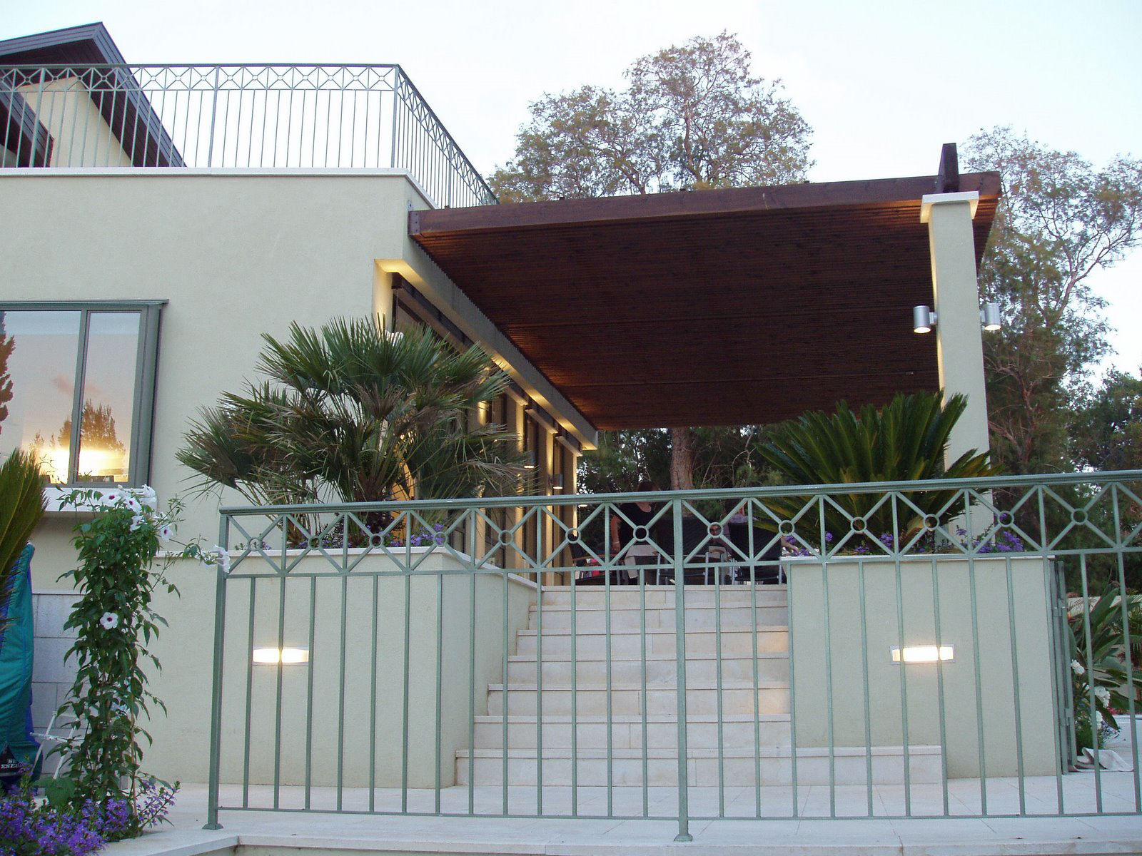 A Villa Location: Savion Architect: Dorith Jaffe Kaminker